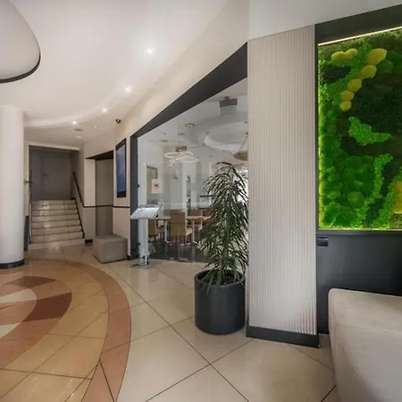 Rezydent Aparthotel 4*