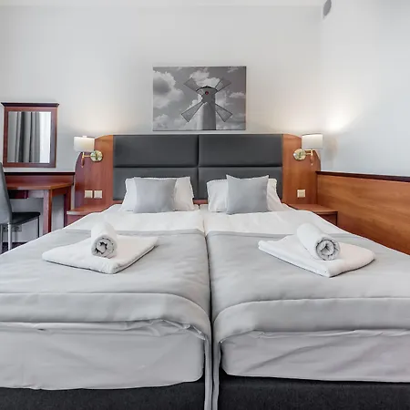 Rezydent Aparthotel 3*