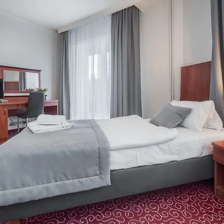 Rezydent Hotel apartamentowy 3*