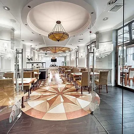 Rezydent Apart-hotel 4*